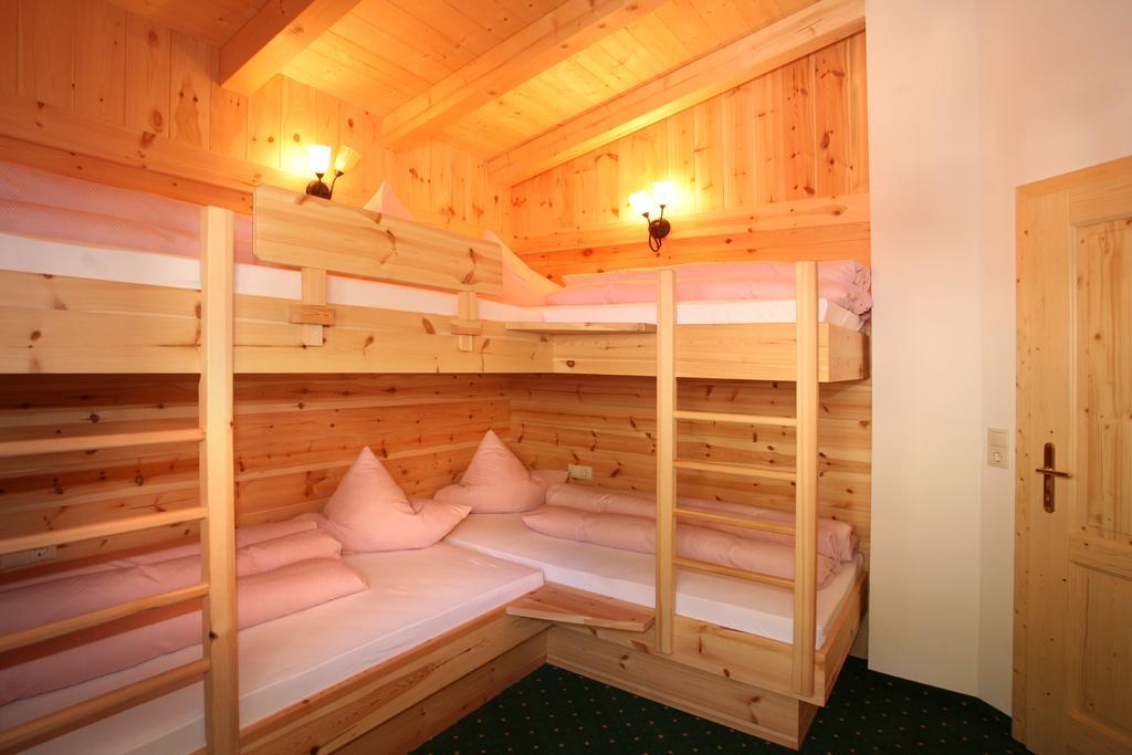 Hotel Silbertal - Almhuetten Sölden Chambre photo