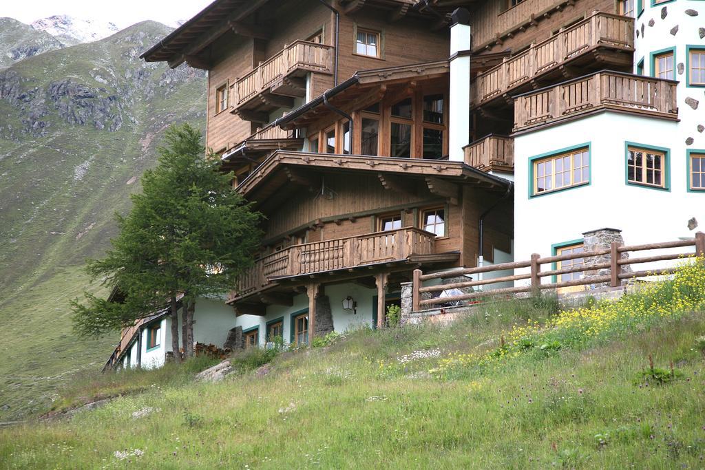 Hotel Silbertal - Almhuetten Sölden Chambre photo