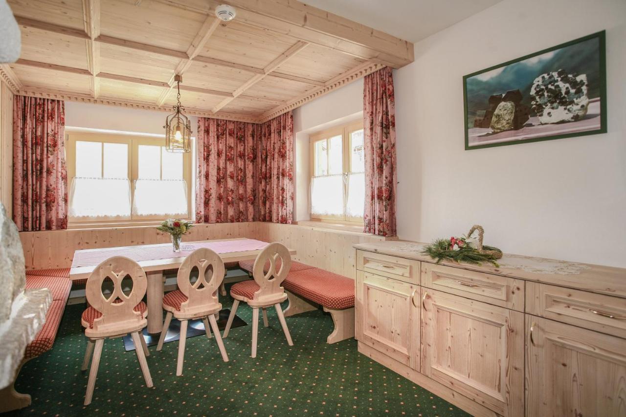 Hotel Silbertal - Almhuetten Sölden Extérieur photo